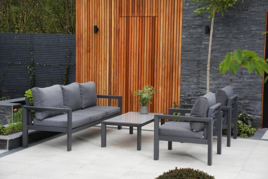 Outdoor Garden Furniture Suppliers in Surrey